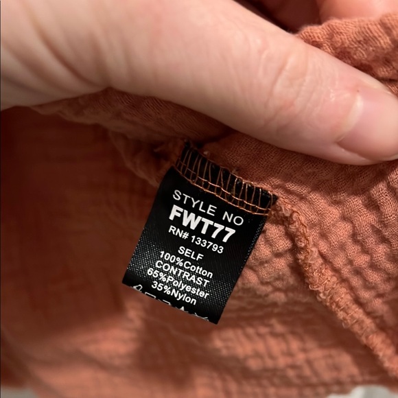 Women's Rust Button-Up Top - Picture 4 of 5